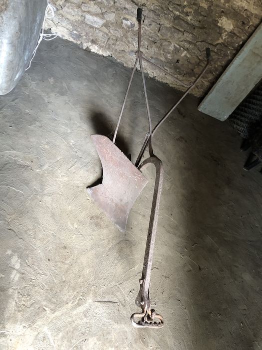 Кінний плуг