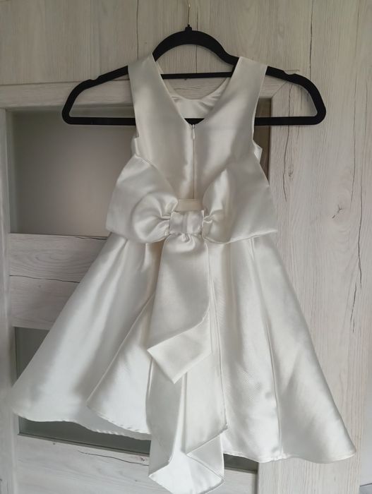 Sukienka biała balowa elegancka