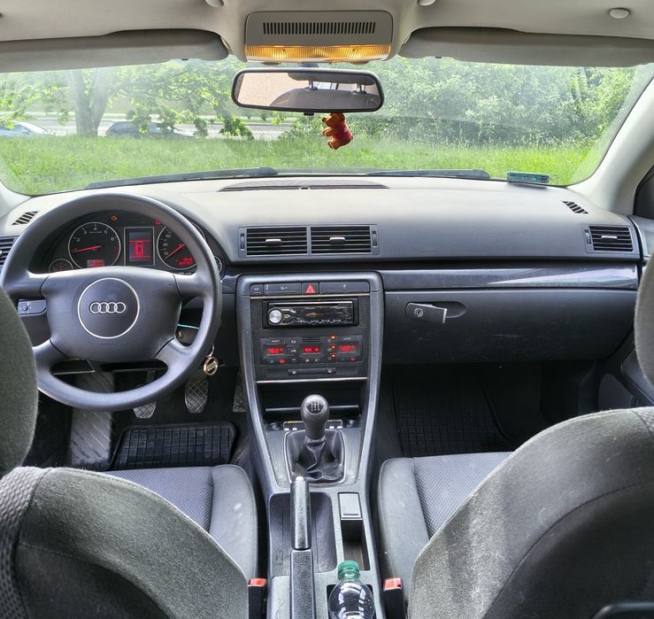 Audi A4B6 1.6 benzyna