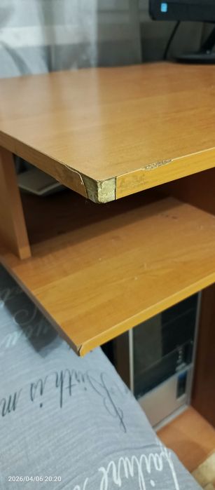 Продам стол компьютерный