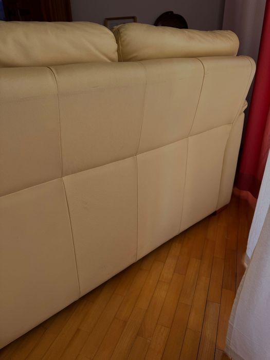 Vendo Sofá-Cama de Pele