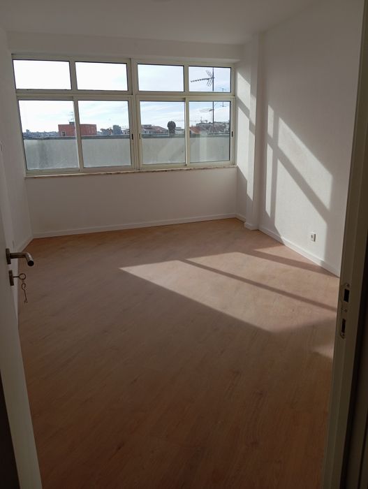 Apartamento T1 renovado