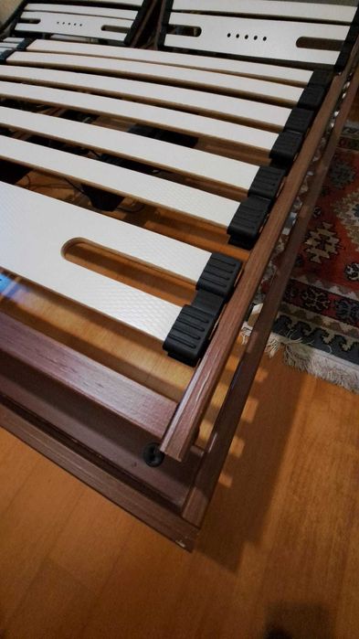 2 CAMAS COLUNEX 200 X 80, IMPECAVEIS. Com comando elétrico