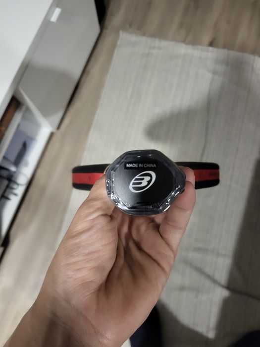 Vendo Raquete de Padel Bullpadel XPLO 2025 COMO NOVA
