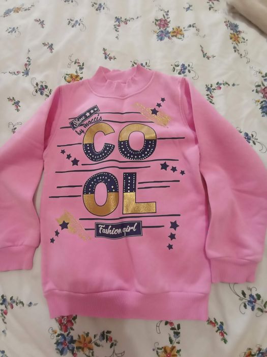 Кофтинки на дівчаток на 1 клас