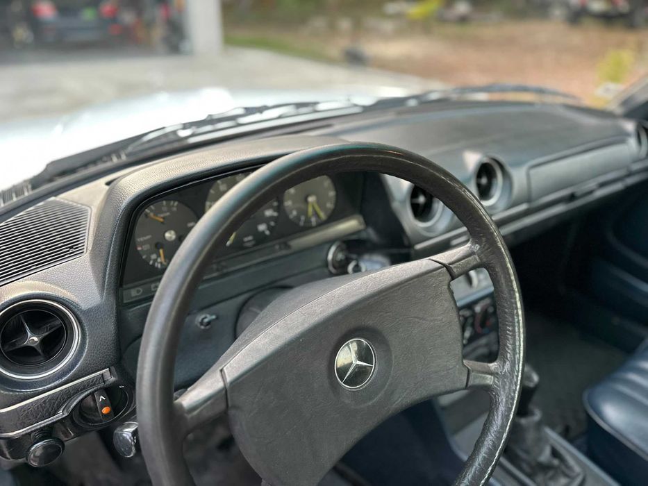 Mercedes Benz 300 D