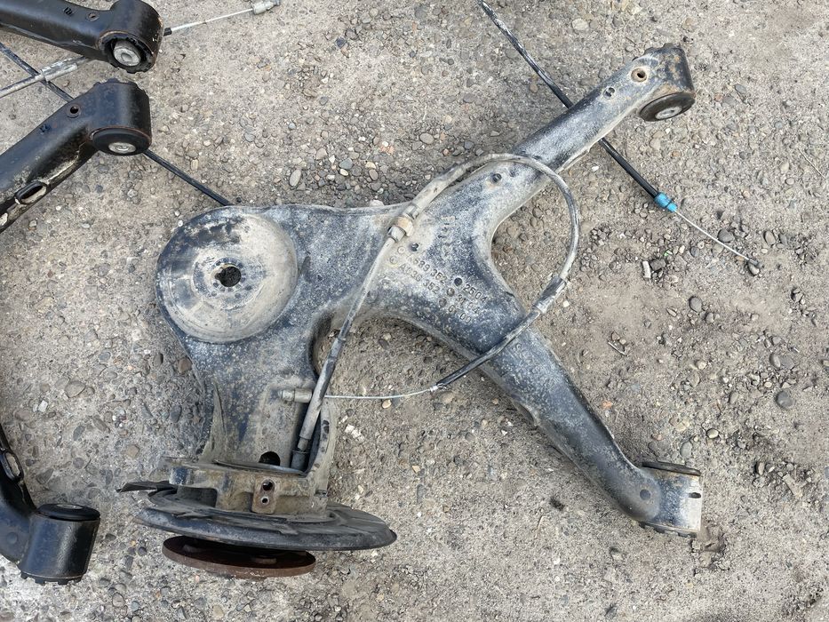 Рычаг задней подшипник на VITO-VIANO W639