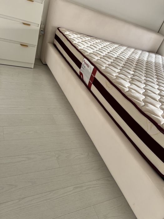 Cama + Colchão de 190x200 NOVO