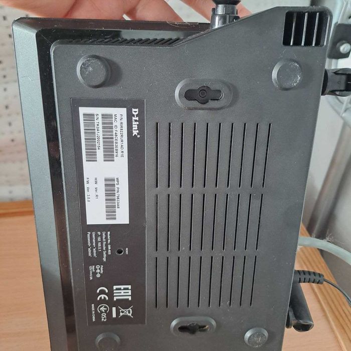 Маршрутизатор D-Link  (DIR-822)