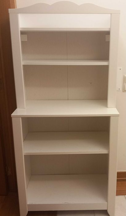 Muda fraldas e estante IKEA Hensvik
