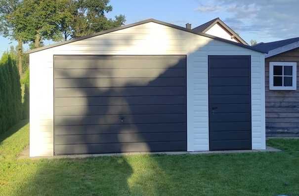 Ładny Garaż Blaszany GRAFITOWY z zadaszeniem bocznym -Maj-Blach