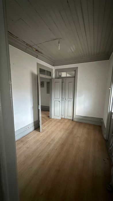 Apartamento T4 - Rua Direita 293 (Soldado Desconhecido)