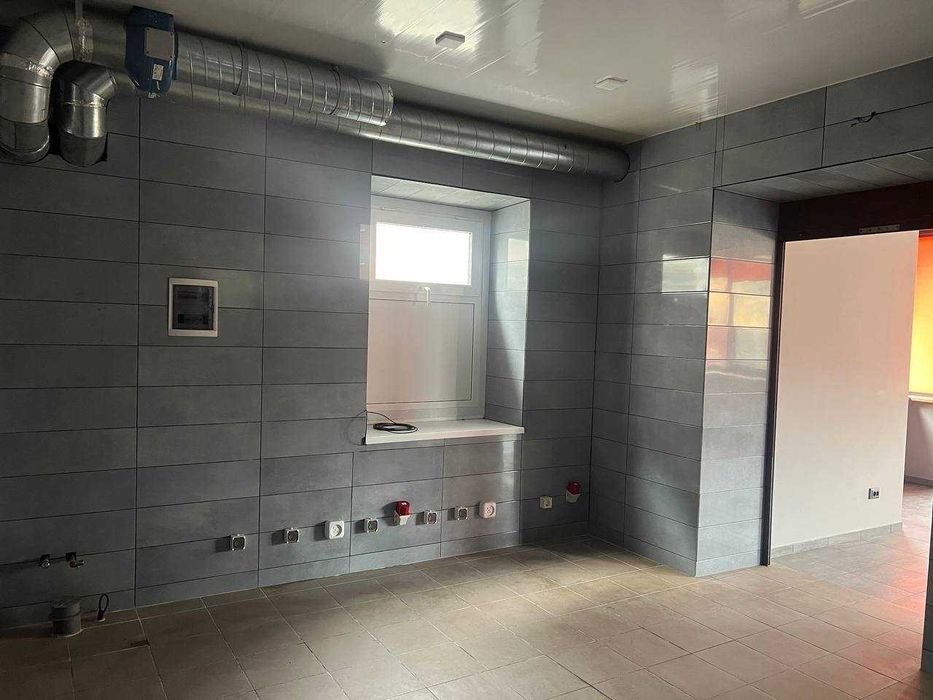 Без комісії. Центр. Фасад. Ремонт. Приміщення 78,9 м