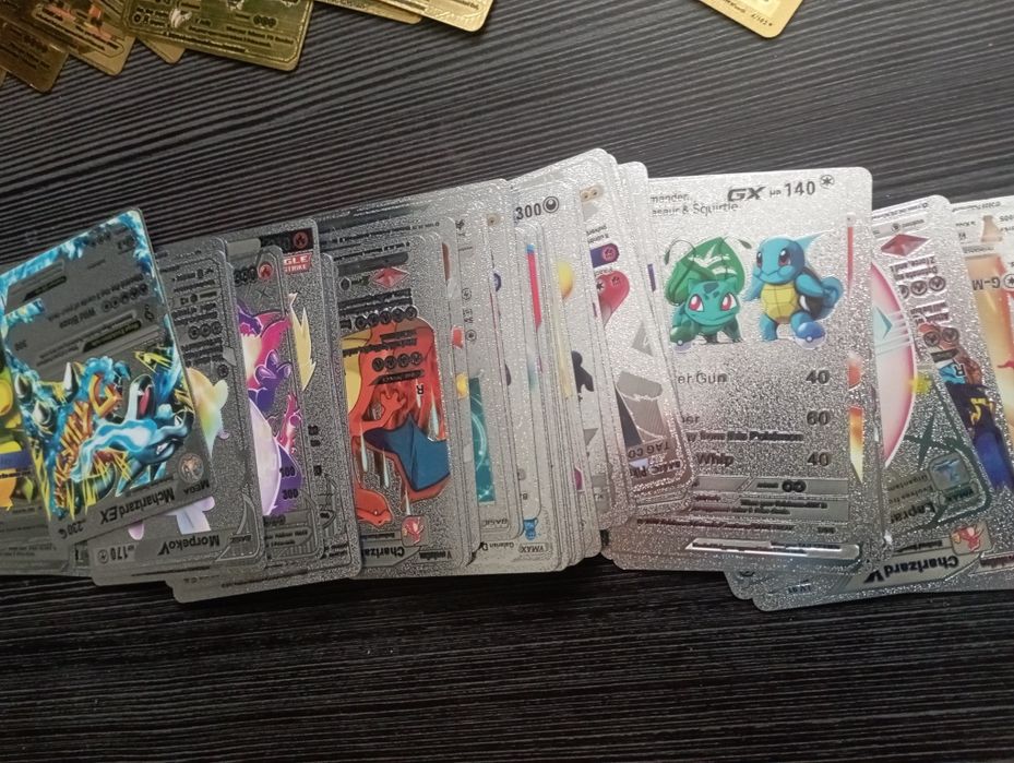 Pokemon karty 2 albumy gra