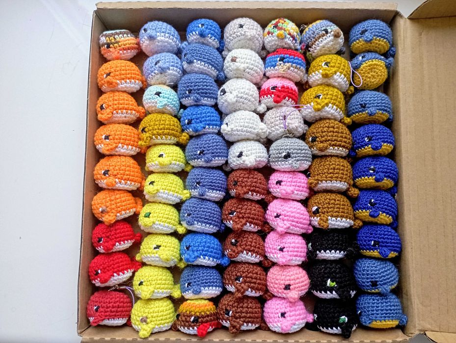 В'язані іграшки амігурумі - для дітей, дорослих і декору. Брелоки.