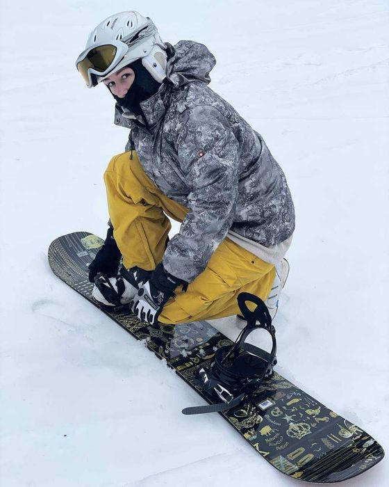 Куртка женская сноубордическая  серая. М.  р.46