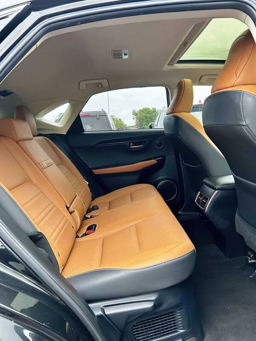 Lexus NX 300h      2021
