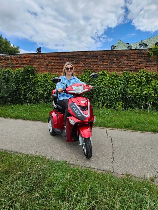 ELECTRORIDE: Skuter trójkołowy FASTI 3 pas + pokrowiec