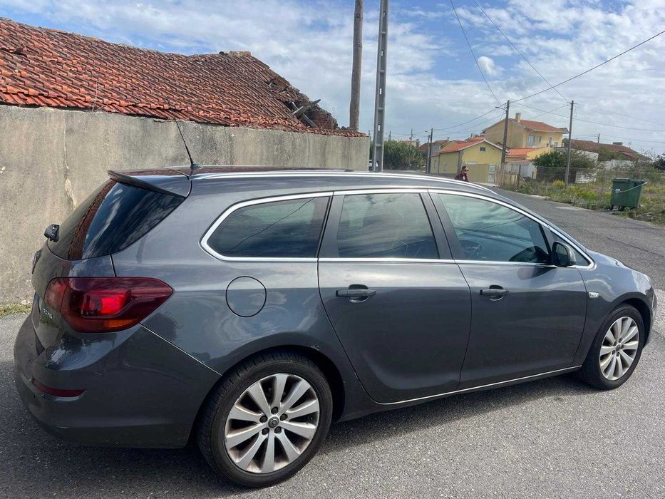 Opel Astra J 1.3 CDTI 95cv foto 3