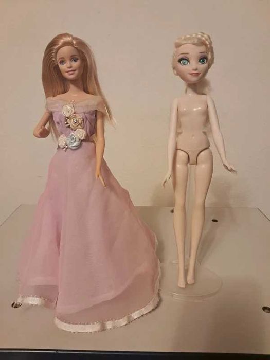 Bonecas Barbie e Elsa do Filme Frozen da Disney