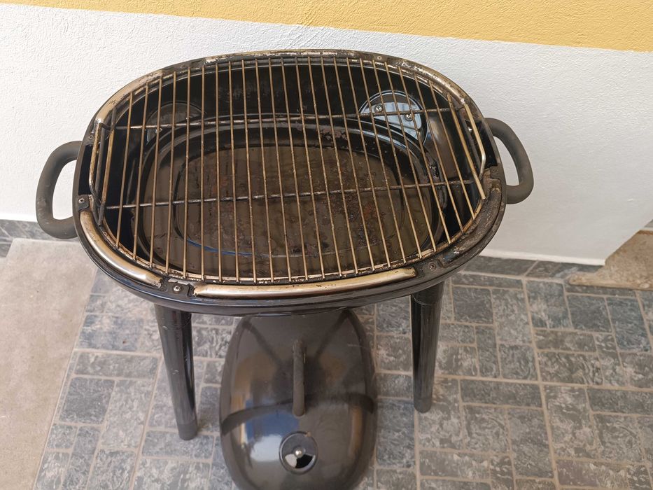Grelhador para BBQ compato e robusto.