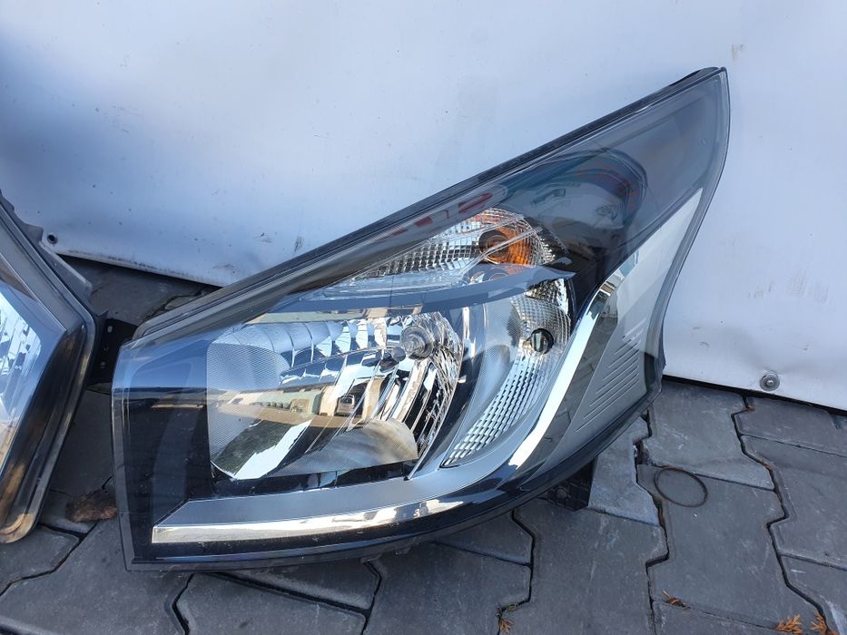Фара Renault Trafic 3/Opel Vivaro 3 Разборка Фари