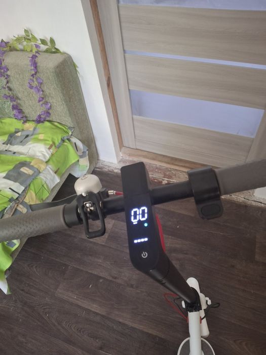 Електро самокат майже новий