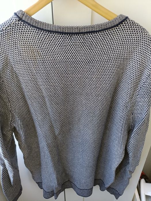 sweatshirt usado mas em bom estado.
Ja nao uso por isso esta a venda