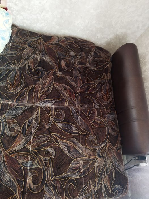 Диван в чудовому стані