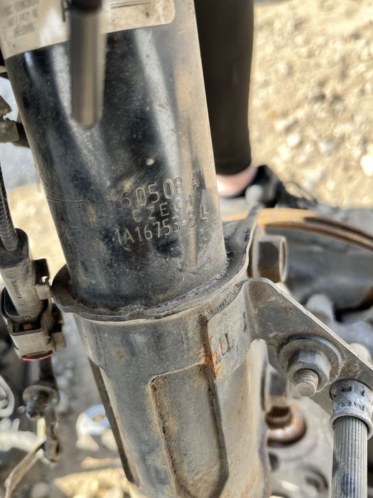 Zwrotnica Ford S-Max MK2 2.0 TDCI