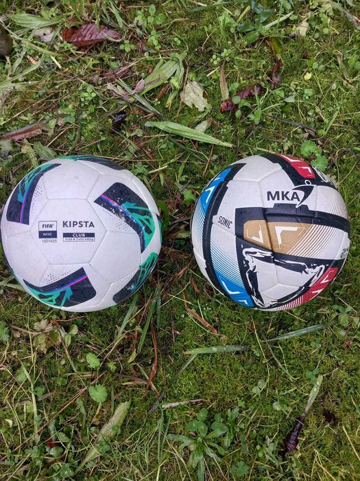 Bolas MKA e KIPSTA usadas