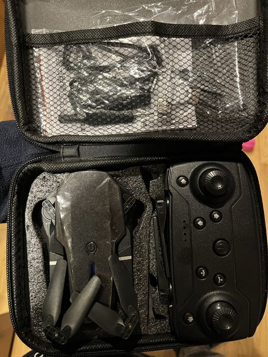 Składany dron z kamerami nowy