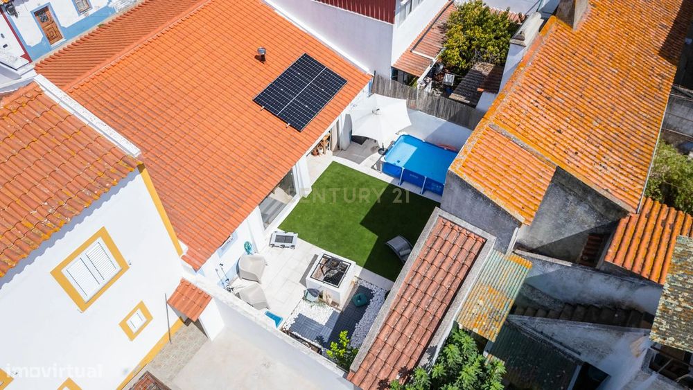 Moradia T2 renovada com espaço exterior e possibilidade de piscina, lo