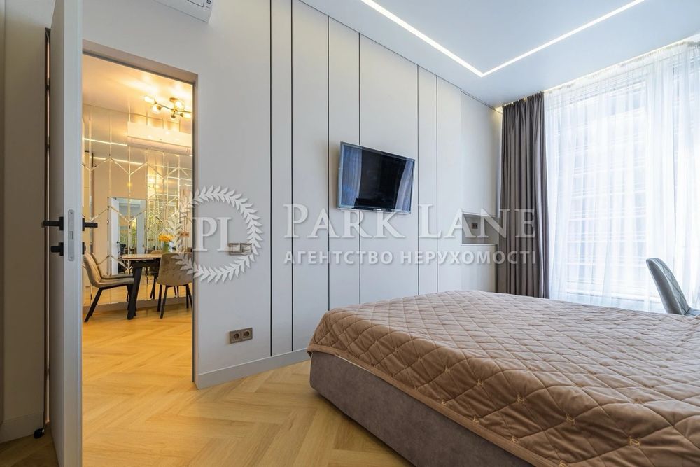 Продаж квартири (49м2) з новим, авторським ремонтом  в ЖК Креатор Сіті, Дегтярівська 17