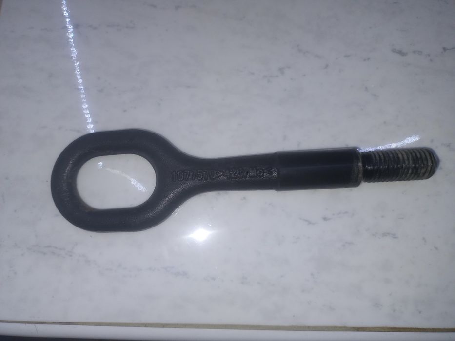 Крюк, гак буксирувальний Tesla model 3YS