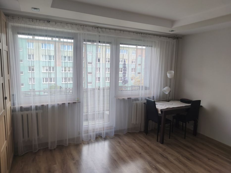 Sprzedam mieszkanie 53 m², os. Niebrów, loggia