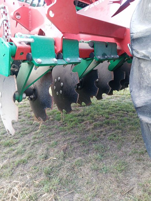 Agregat uprawowo siewny, talerzowy Agro-Masz SN-300