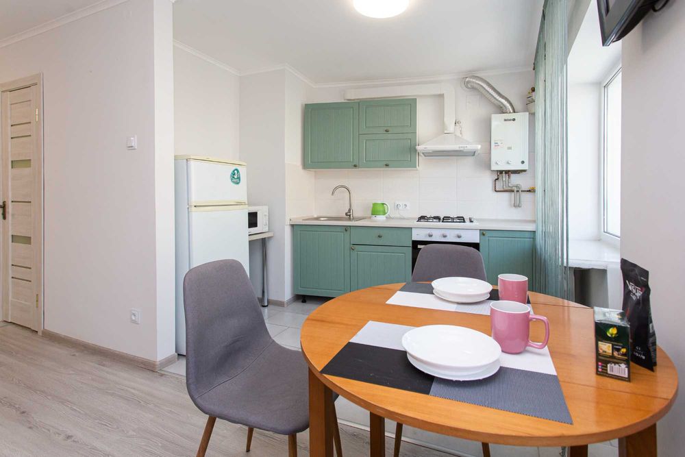 Центр. Острозького. Цум. 2 кімнати. Квартира подобово