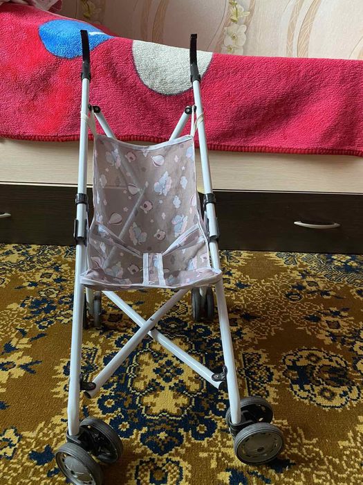 Дитяча коляска для ляльок