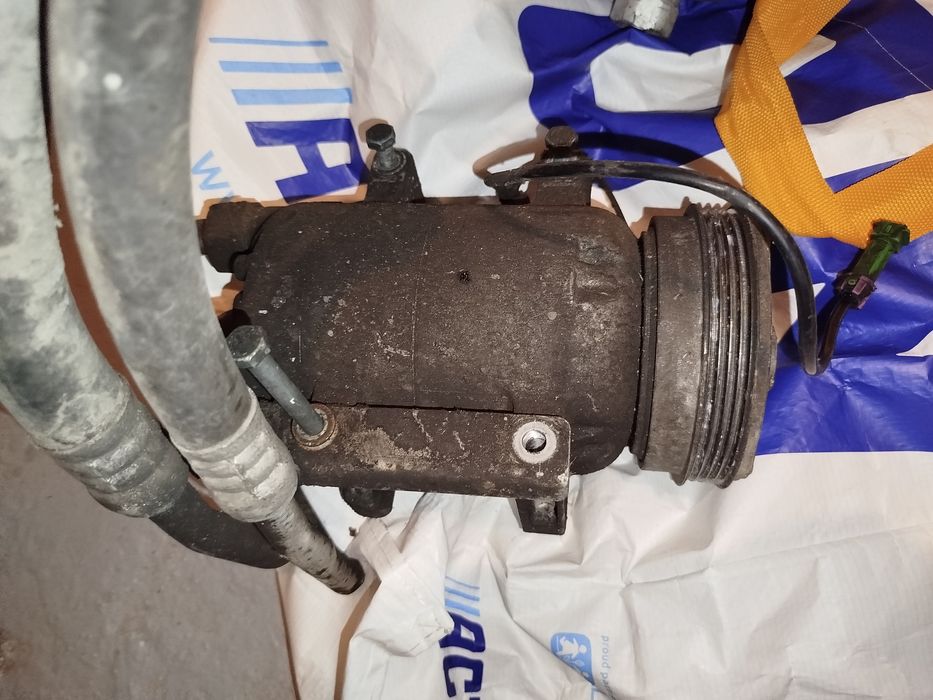 Sprężarka klimatyzacji 1.8 audi a4