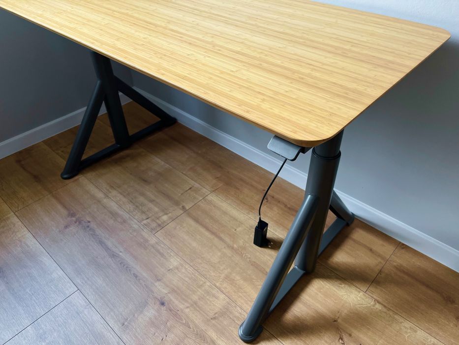 Biurko regulowane elektryczne Ikea Idasen + blat bambus, stan idealny