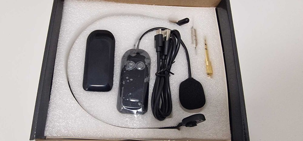 Lapel Microphone for DSLR, PC, and Smartphone with Battery and Adapters64169656475265121