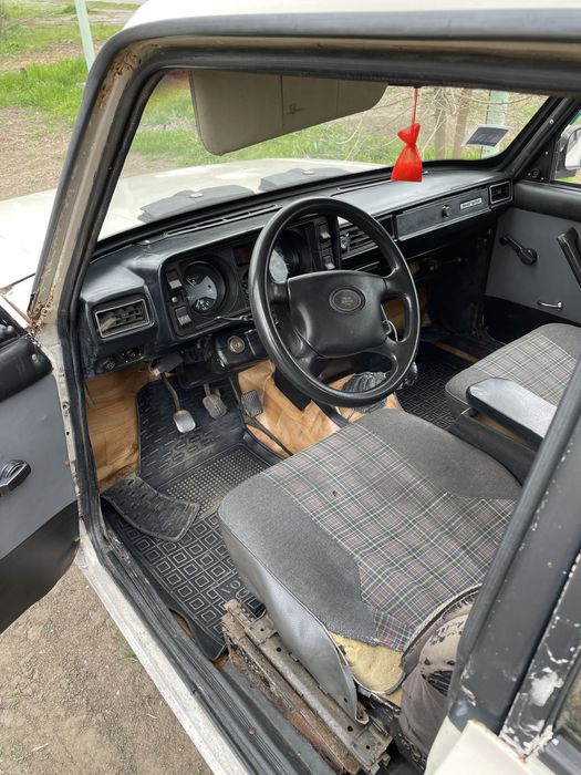 Продам ваз 2105.