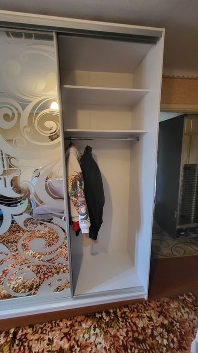 Шкаф купе в отличном состоянии.