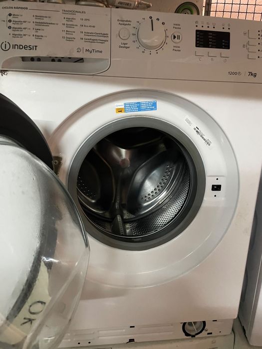 Máquina de lavar Indesit