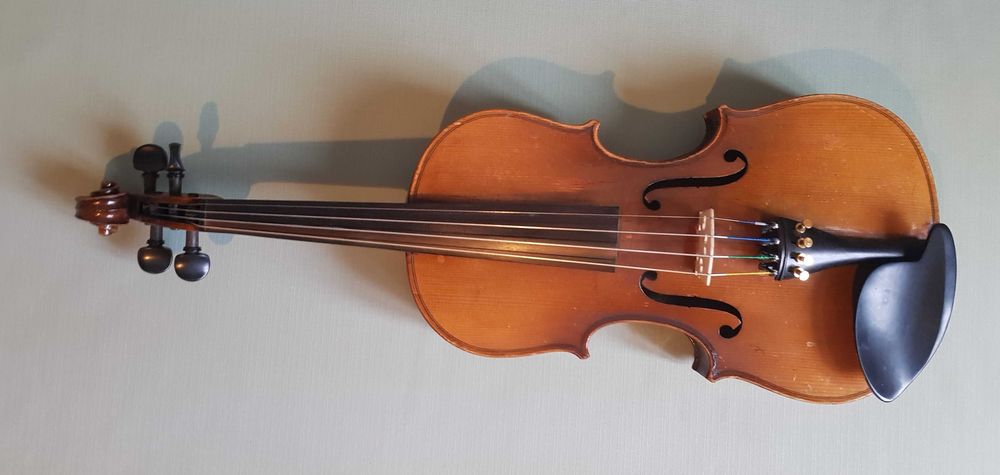 Sprzedam stare skrzypce manufakturowe 4/4
