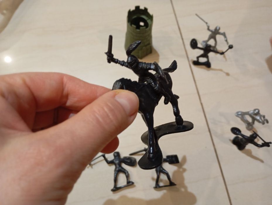 Żolnierzyki rycerze wieża