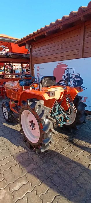 Campanha de Natal: Trator Kubota Bulltra ZB1-16+ 4 alfaias POUPE 1250€