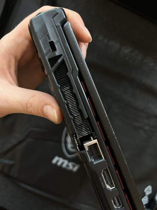 Laptop MSI GL65 9SD-220XPL I7-9750H/8GB/512GB/GTX1660TI