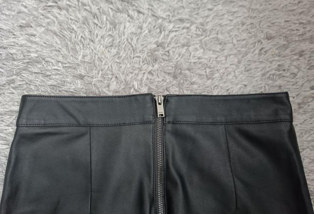 Спідниця,спідничка,юбка,юбочка з екошкіри